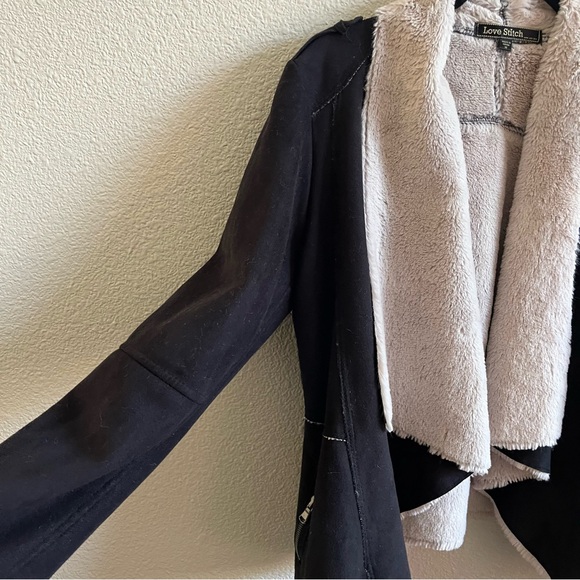 Love Stitch Black and Cream Faux Suede and Sherpa Jacket md - Picture 4 of 10